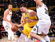 极速竞猜-关于NBA季后赛赛程吃紧，洛杉矶湖人今晨绝杀压哨，压力陡增，训练强度明显提升的信息