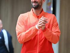 极速电竞-关于德约科维奇回归赛场，战术调整首场状态亮眼，老鹰观众沸腾！的信息